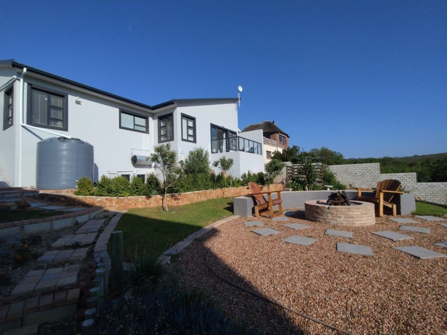 3 Bedroom Property for Sale in Wavecrest Eastern Cape